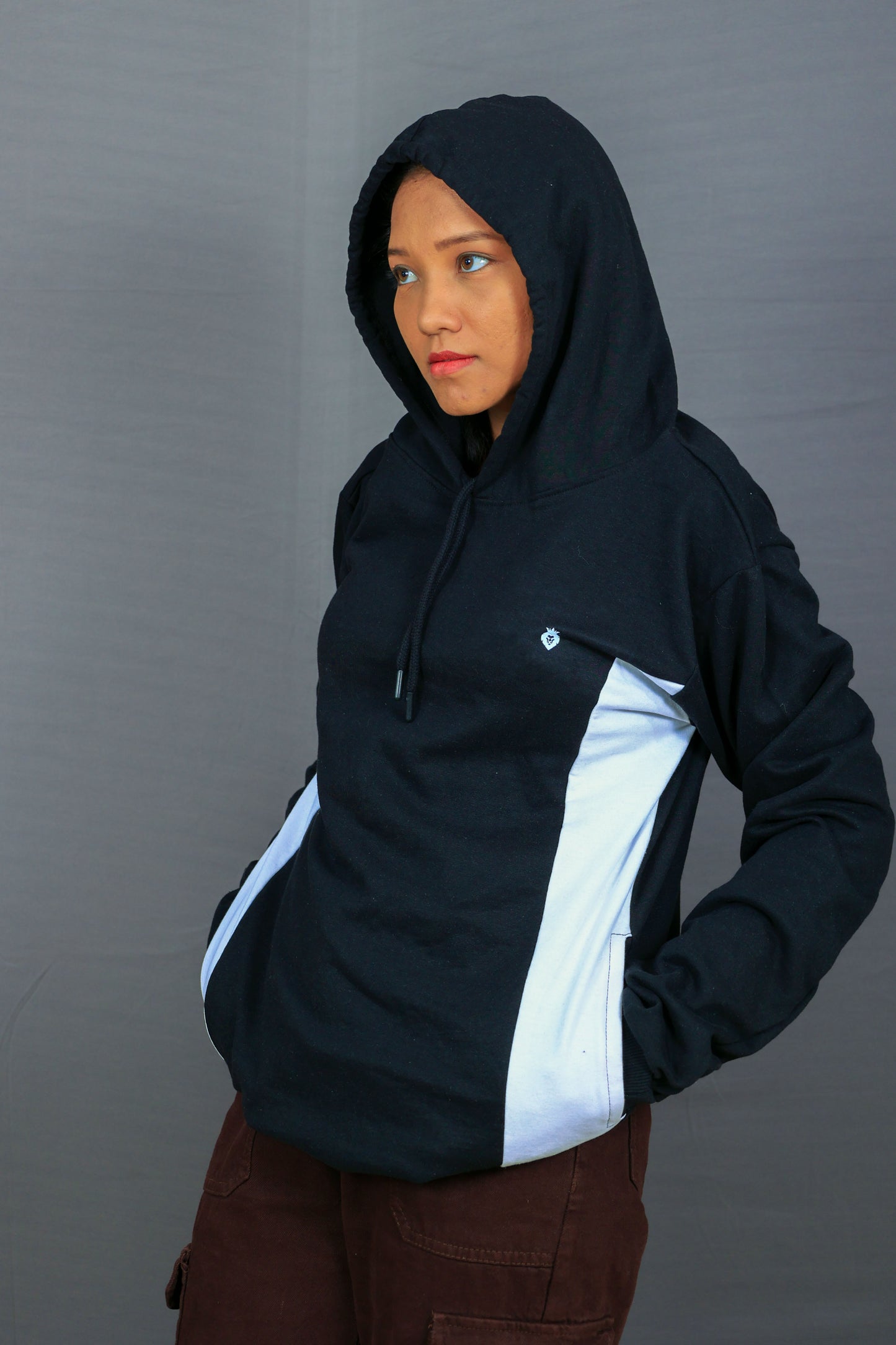 Women's Zipped White Border Black Hoodie